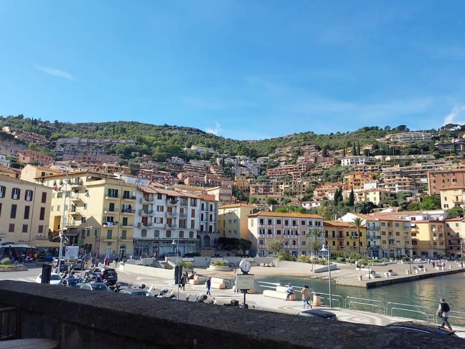Sweet Liana Un Tuffo Nel Cuore Del Paese Porto Santo Stefano  Ngoại thất bức ảnh