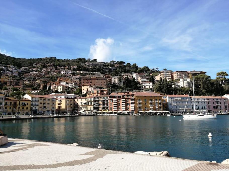 Sweet Liana Un Tuffo Nel Cuore Del Paese Porto Santo Stefano  Ngoại thất bức ảnh